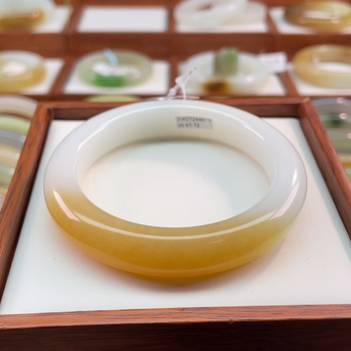 【闪购商品】和田玉手镯未镶嵌