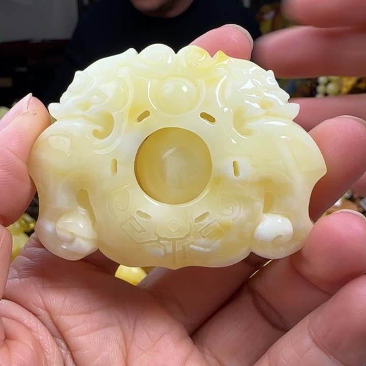 蜜蜡珠宝奇石未镶嵌