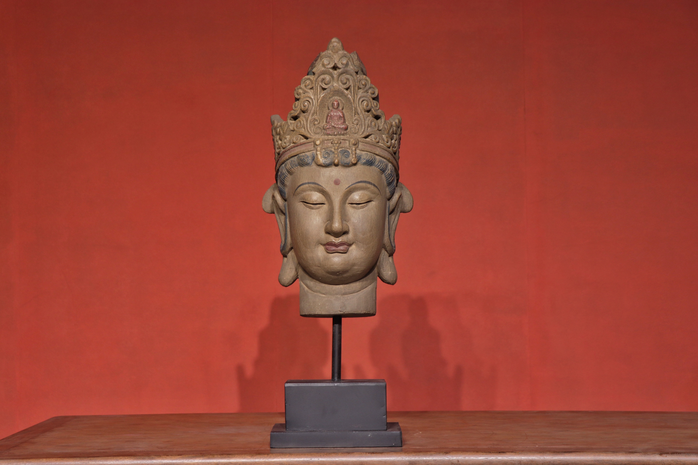 木雕彩绘唐韵风格观音头。净高50厘米（不包邮）