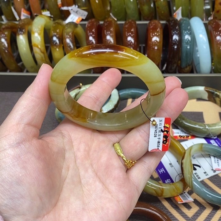 未镶嵌蛇纹石玉手镯