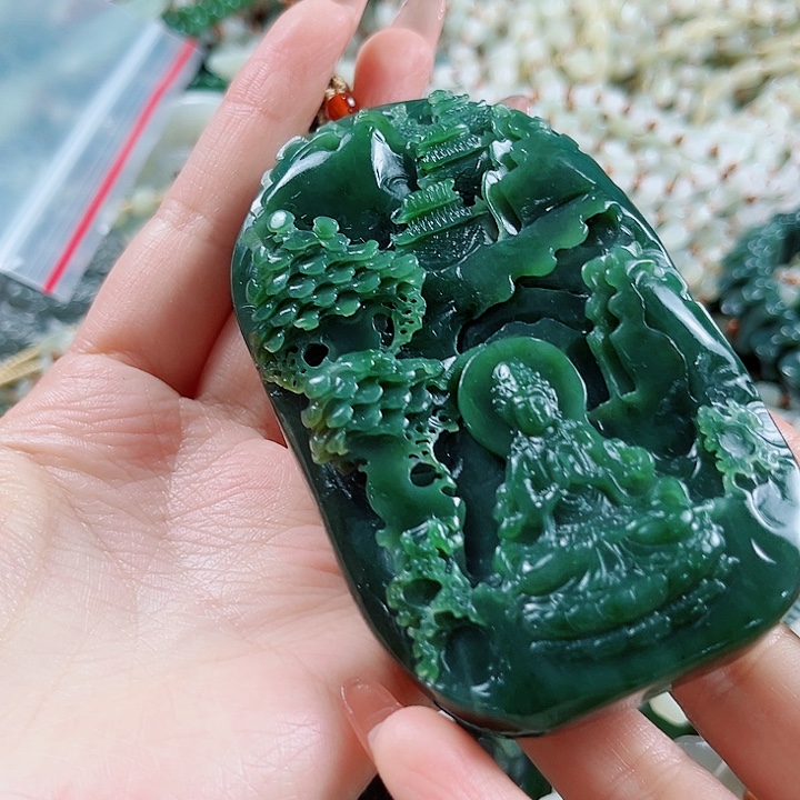 和田玉未镶嵌颈饰