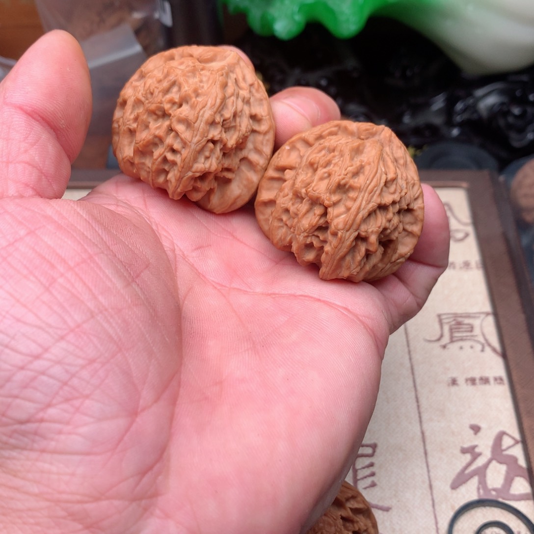 文玩核桃吊坠4***.白狮子