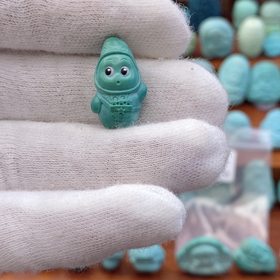 绿松石未镶嵌珠宝奇石