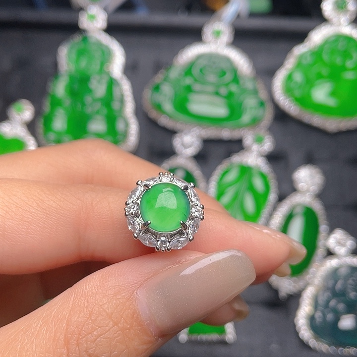 翡翠戒指未镶嵌翡翠