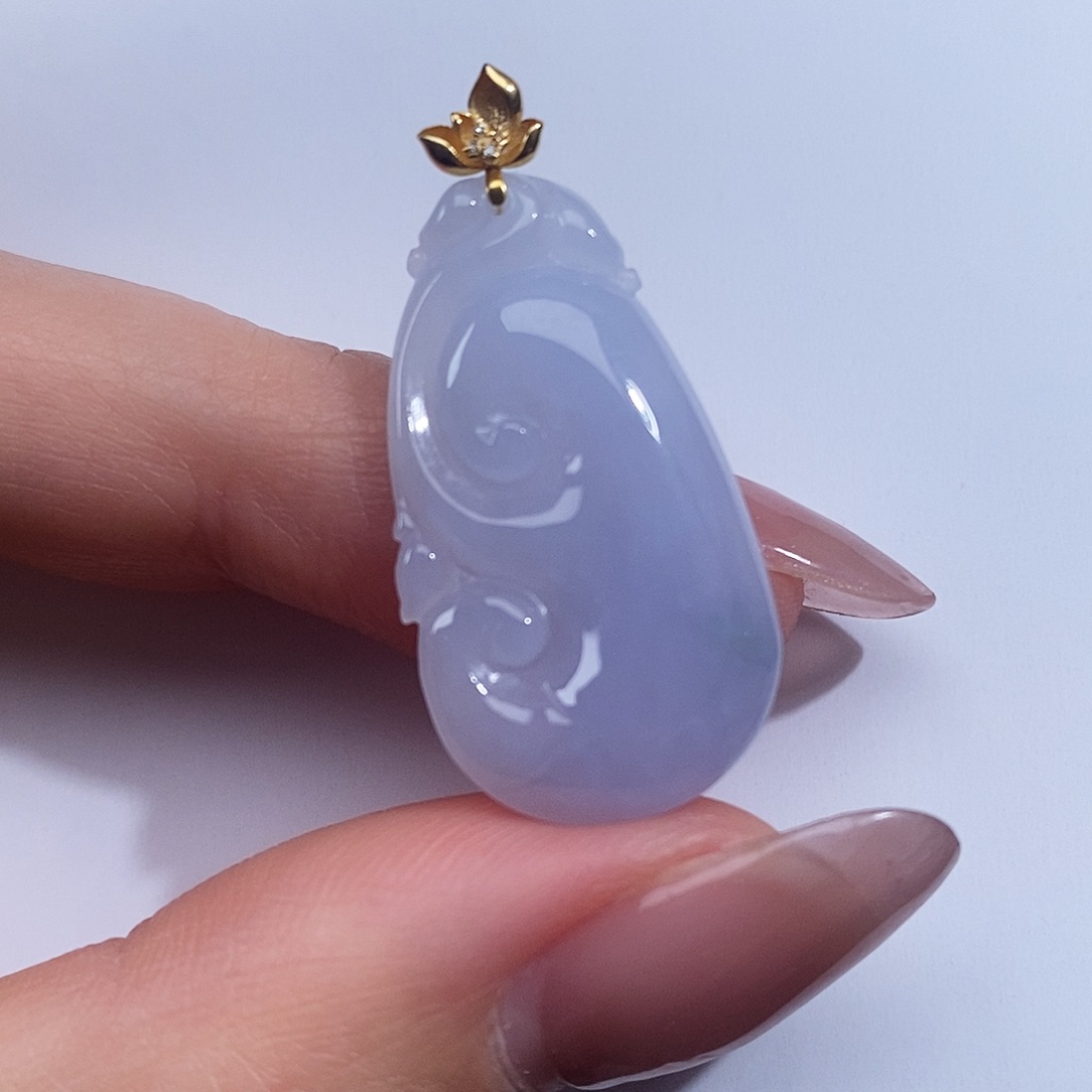 翡翠颈饰18K金镶嵌翡翠