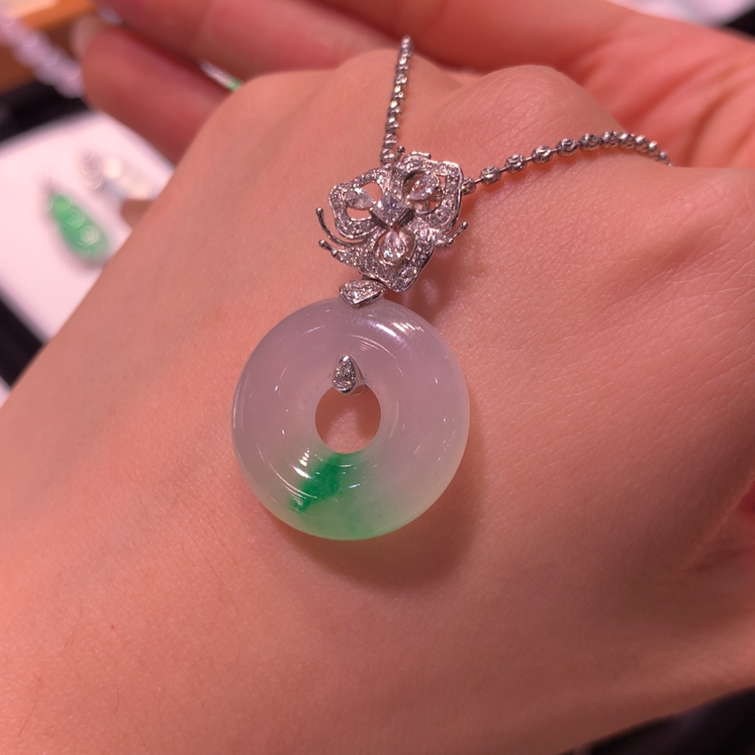 吊坠(不含链)18K金镶嵌翡翠