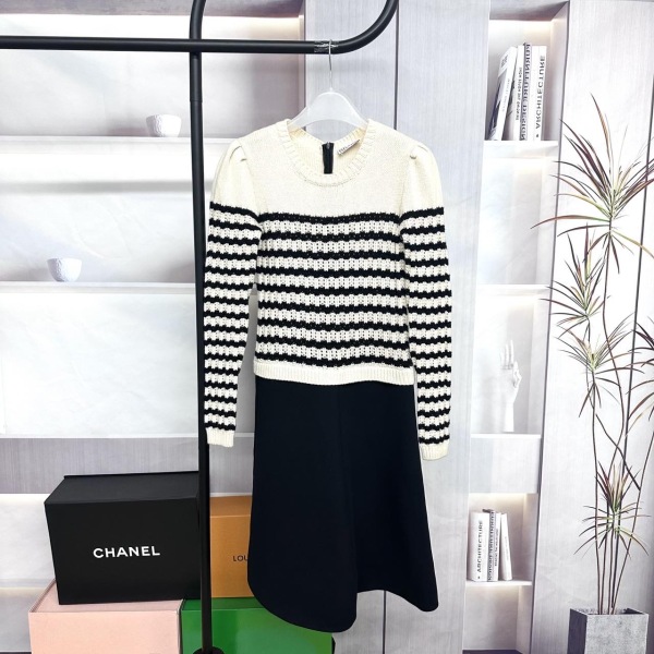 妃鱼/Red—Valentino/丝缎、羊毛、亮片/连衣裙/95新/M6/1