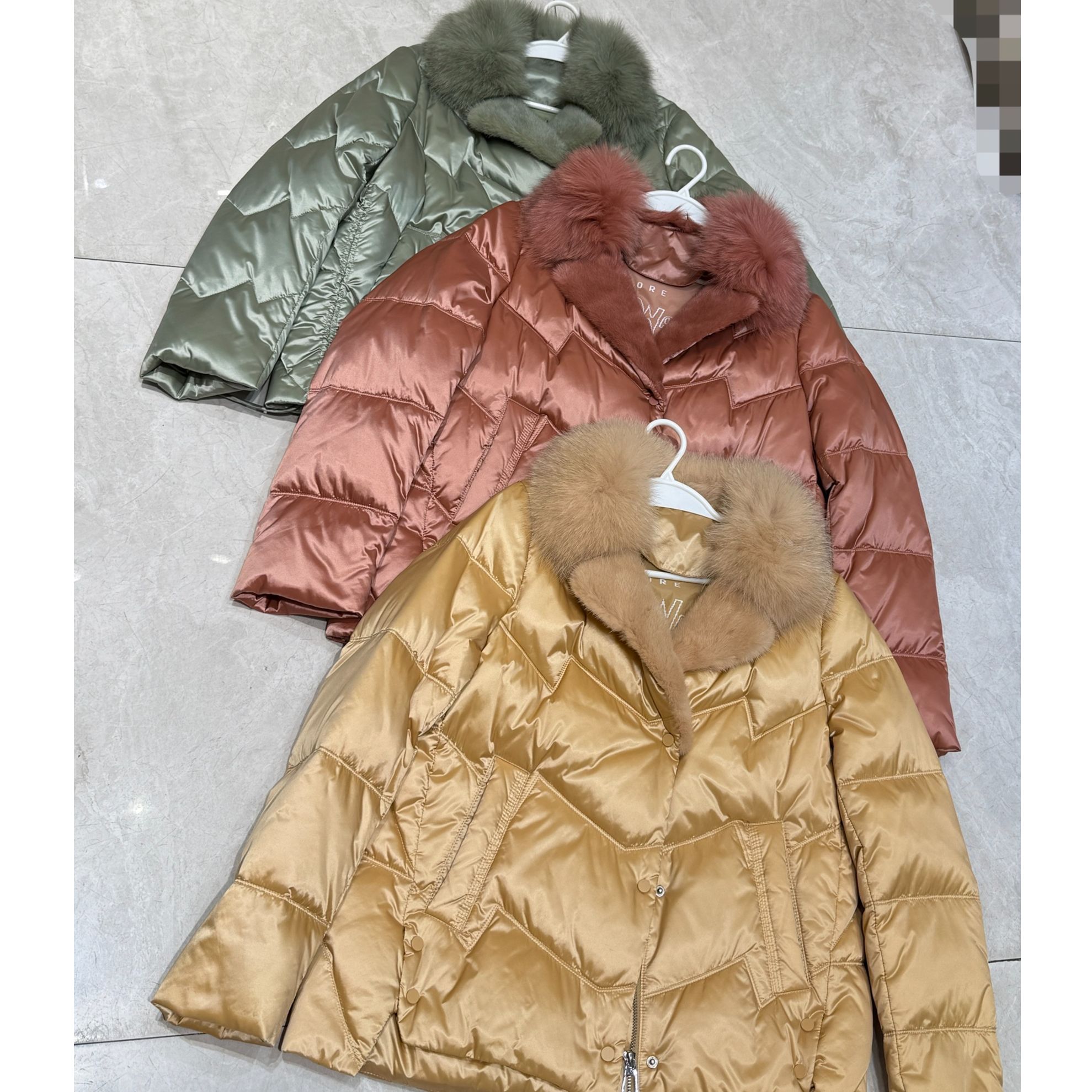 210086女装轻薄女士短款厚款薄款软糯茧型羽绒服绿色常规