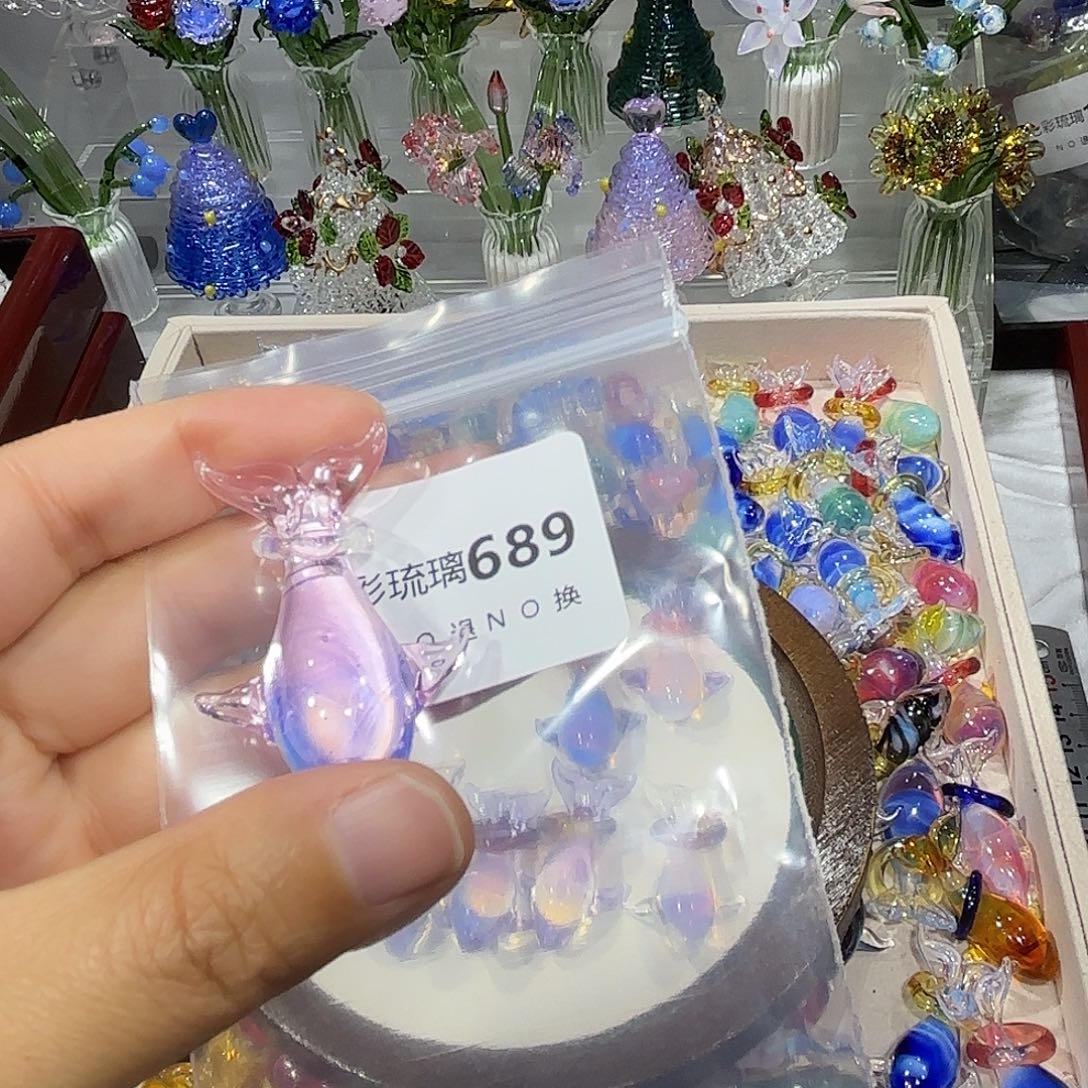 小***白琉璃吊坠（不含链）689鲸鱼一个