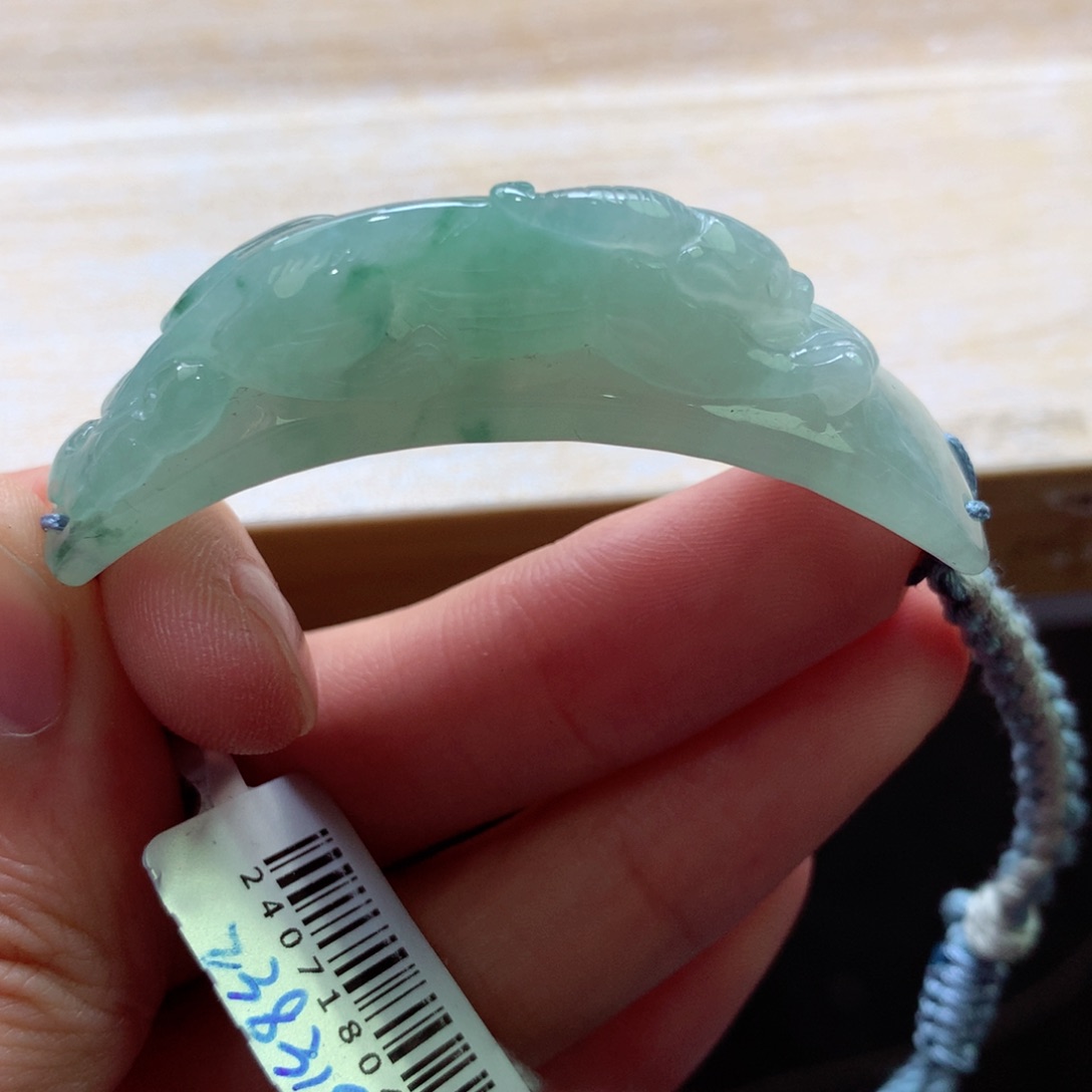 翡翠颈饰未镶嵌吊坠