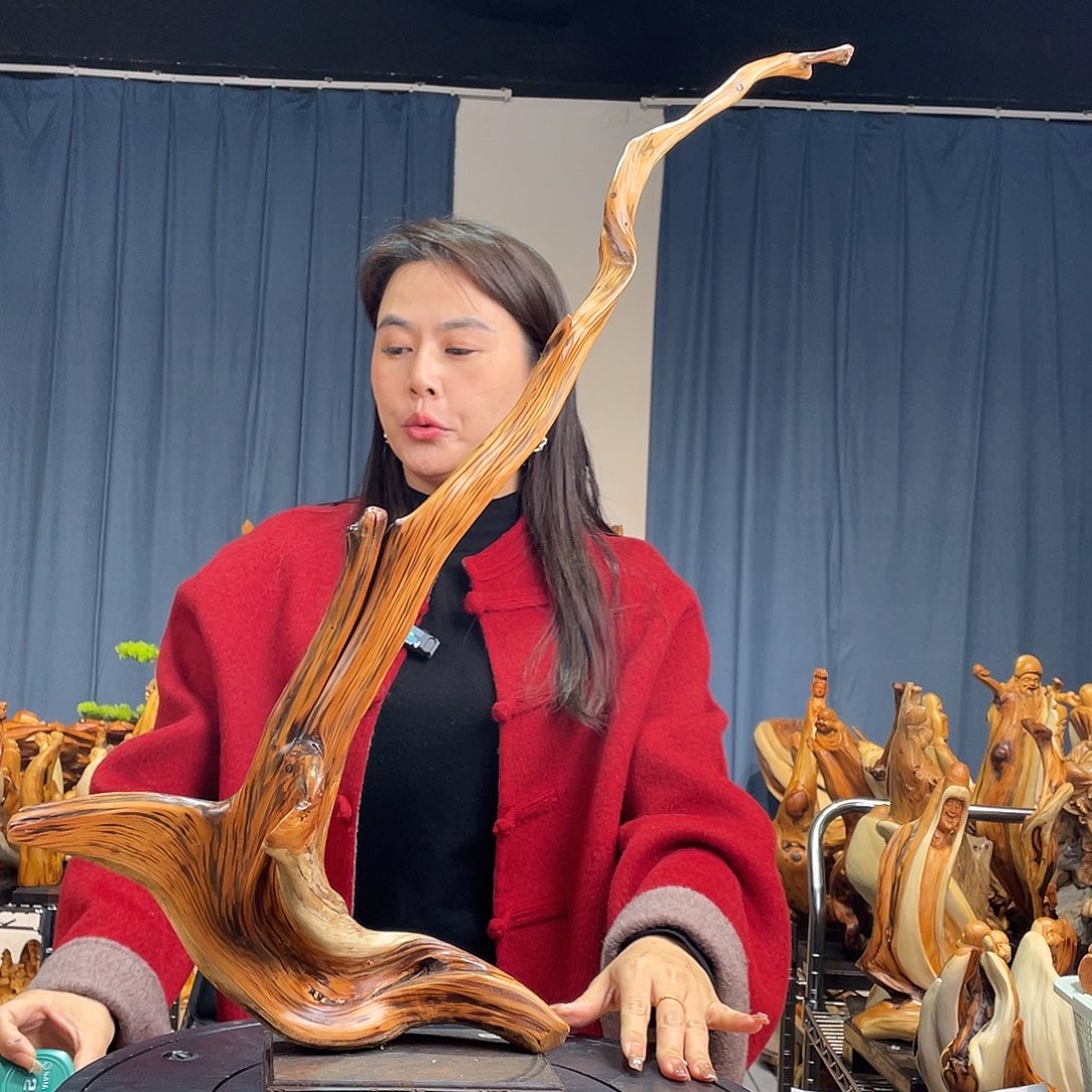 柏木（崖柏）随型艺术根雕