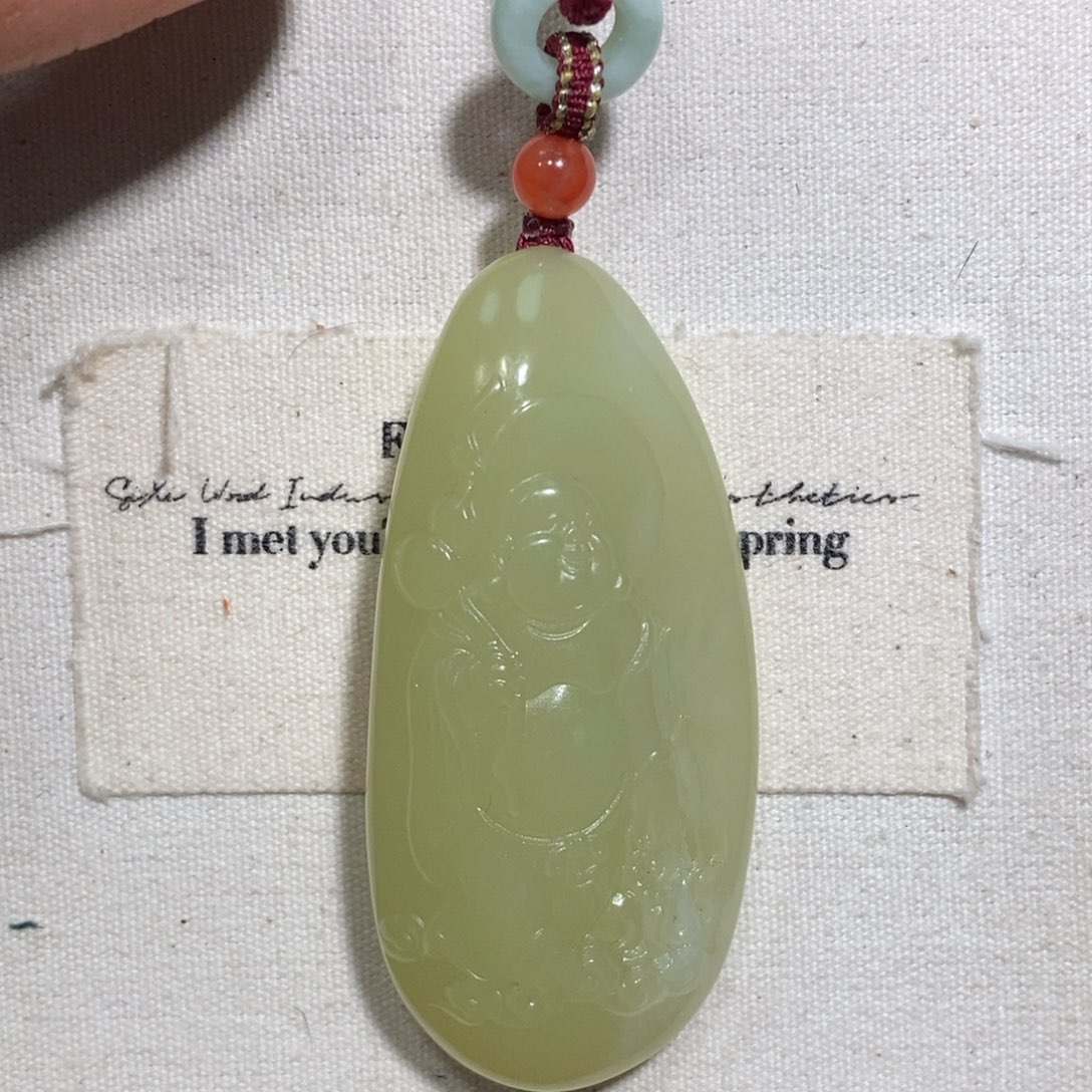 和田玉（糖玉）颈饰未镶嵌