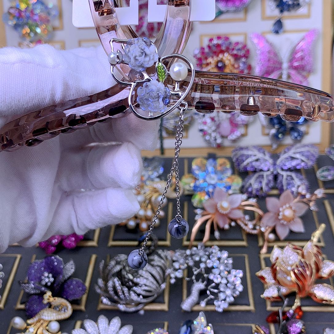 合成立方氧化锆铜抓夹