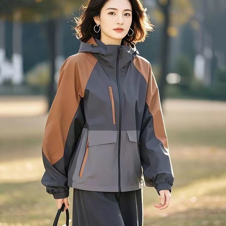 探路者雪域休闲连帽撞色拼接冲锋衣外套女2025新款韩版宽松
