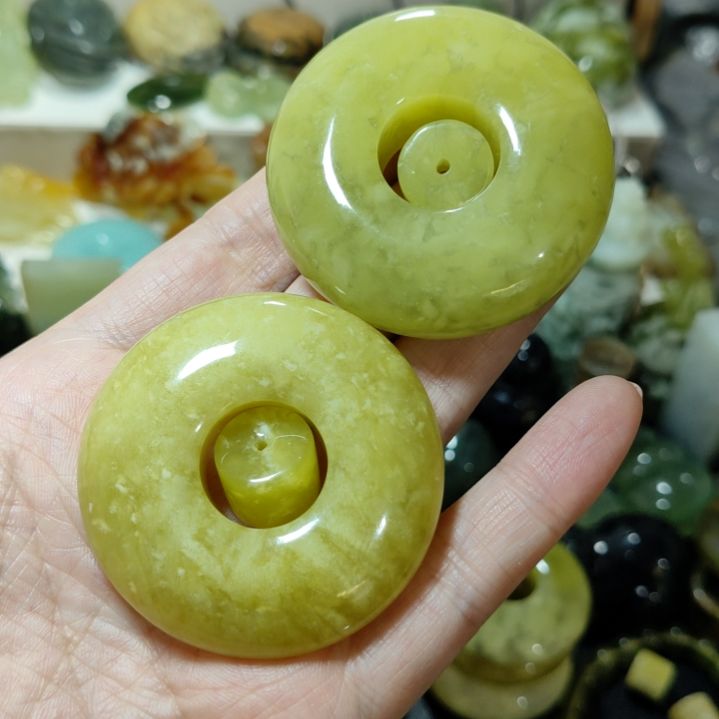 岫玉平安扣未镶嵌春**开