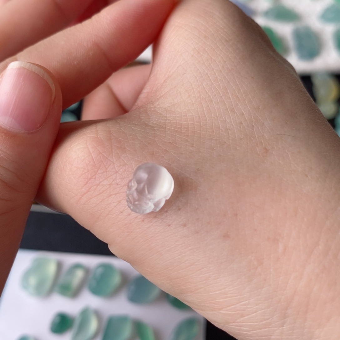 定制翡翠未镶嵌貔貅