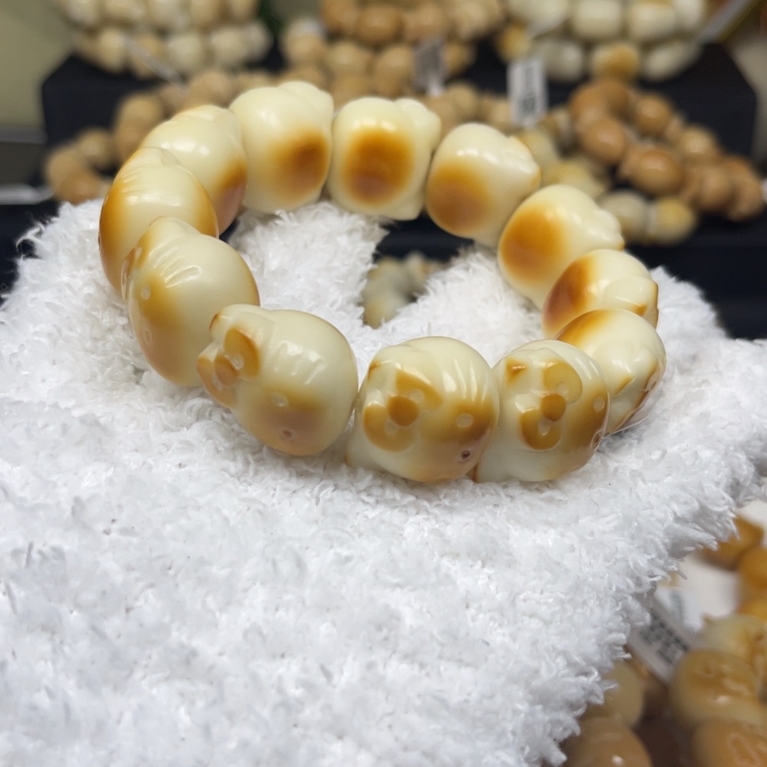 白玉菩提手串8.6.19微瑕kt 猫头