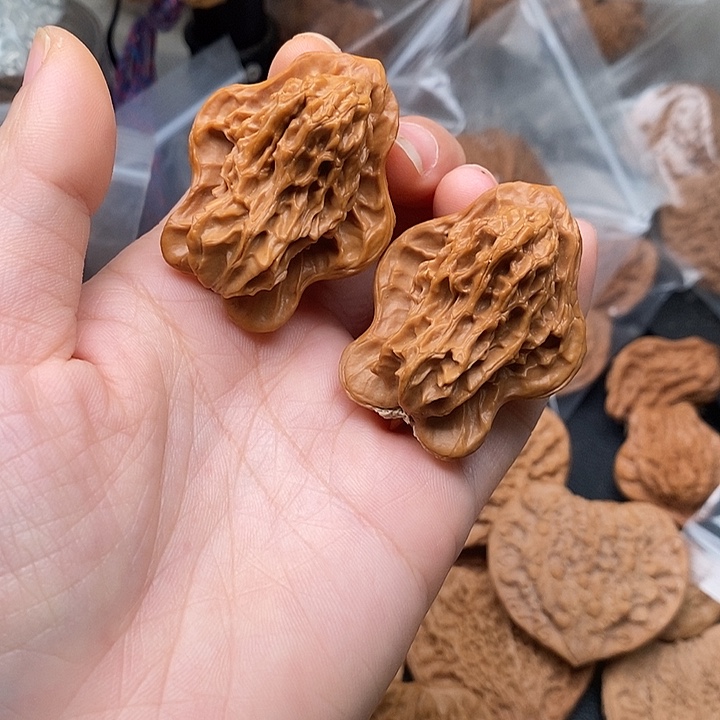 K***鳳文玩核桃吊坠小鸟