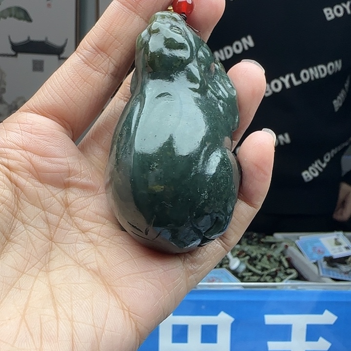 和田玉未镶嵌颈饰有结构