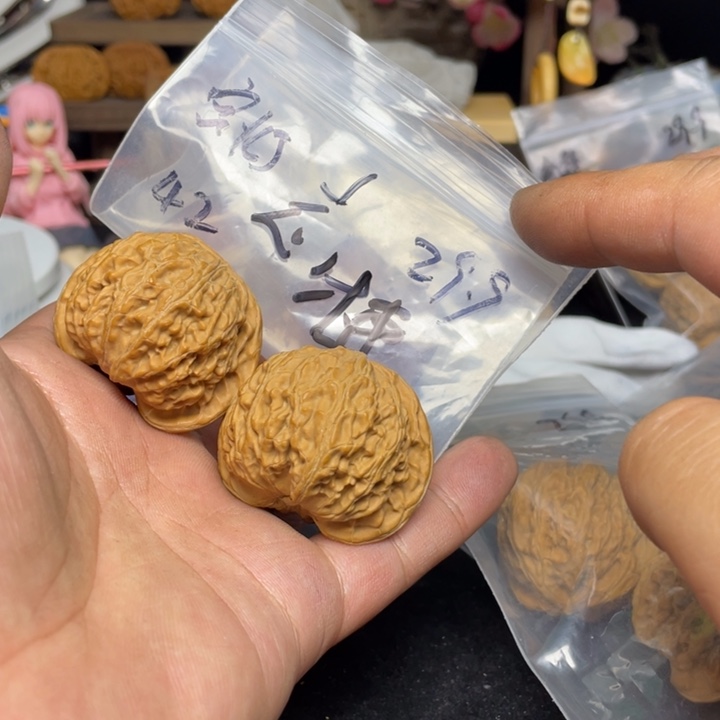 文玩核桃把件志****潢宫灯