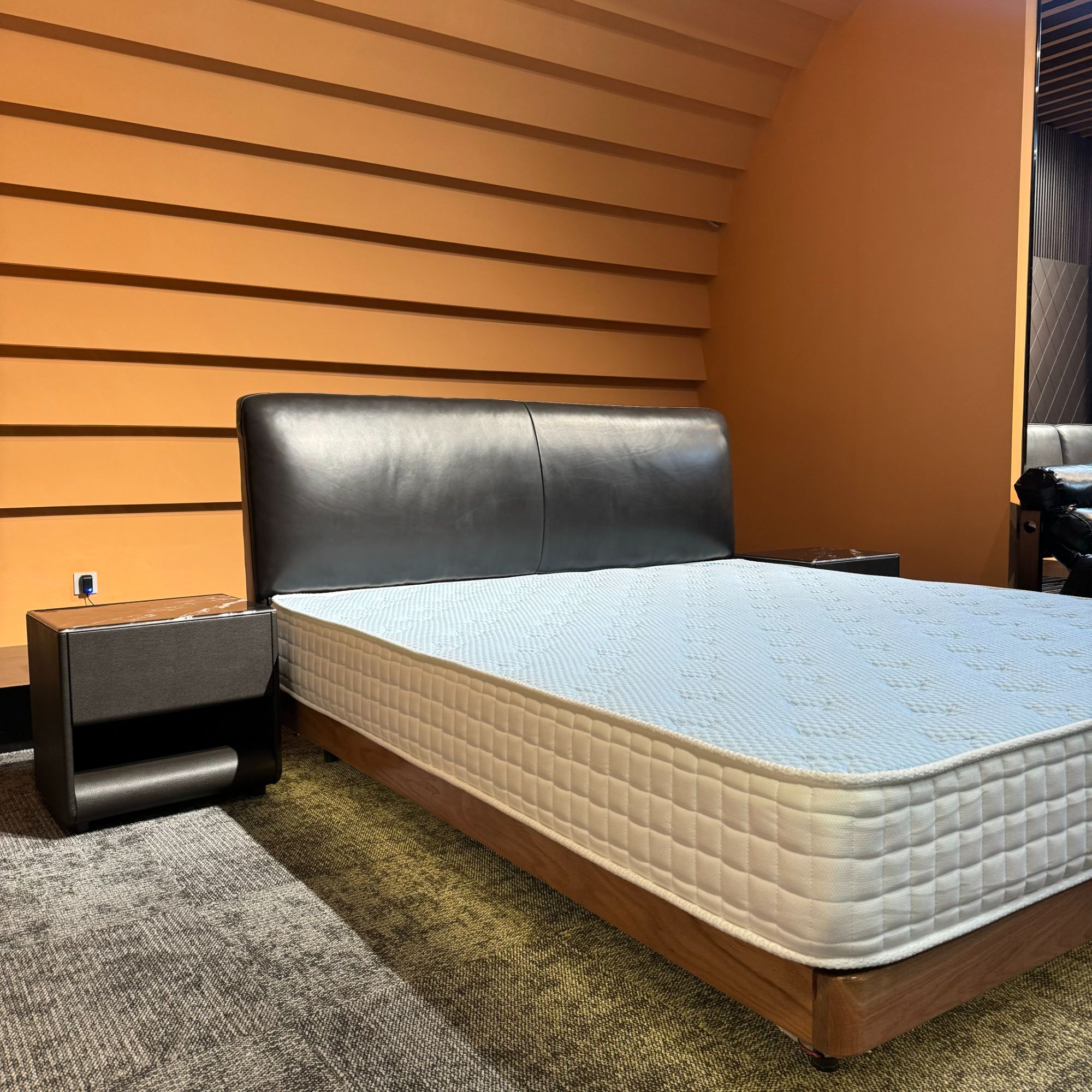 aiyi/爱意【爱意小香高定】轻奢简约北欧别墅大床极简意式头层牛皮