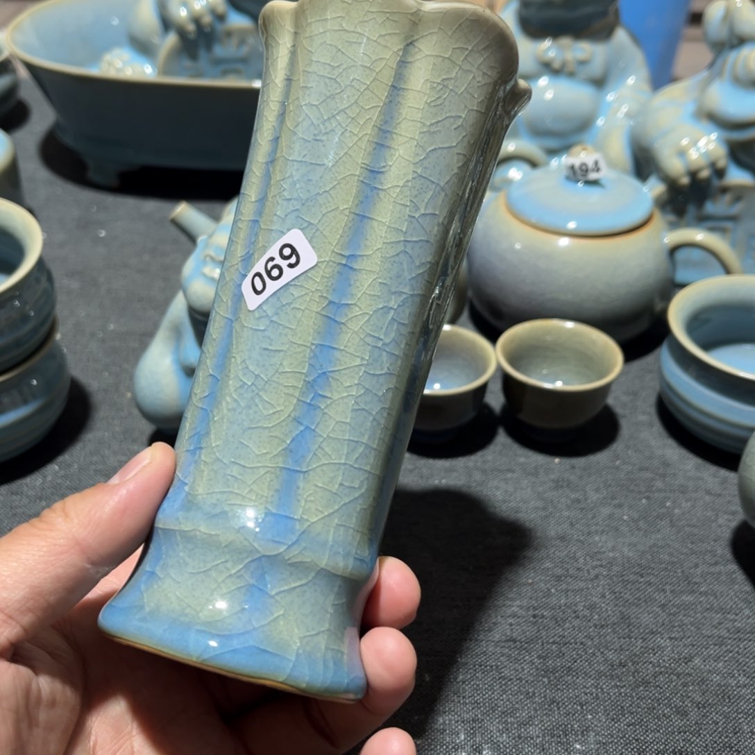 【闪购商品】微瑕笔筒微瑕花瓶