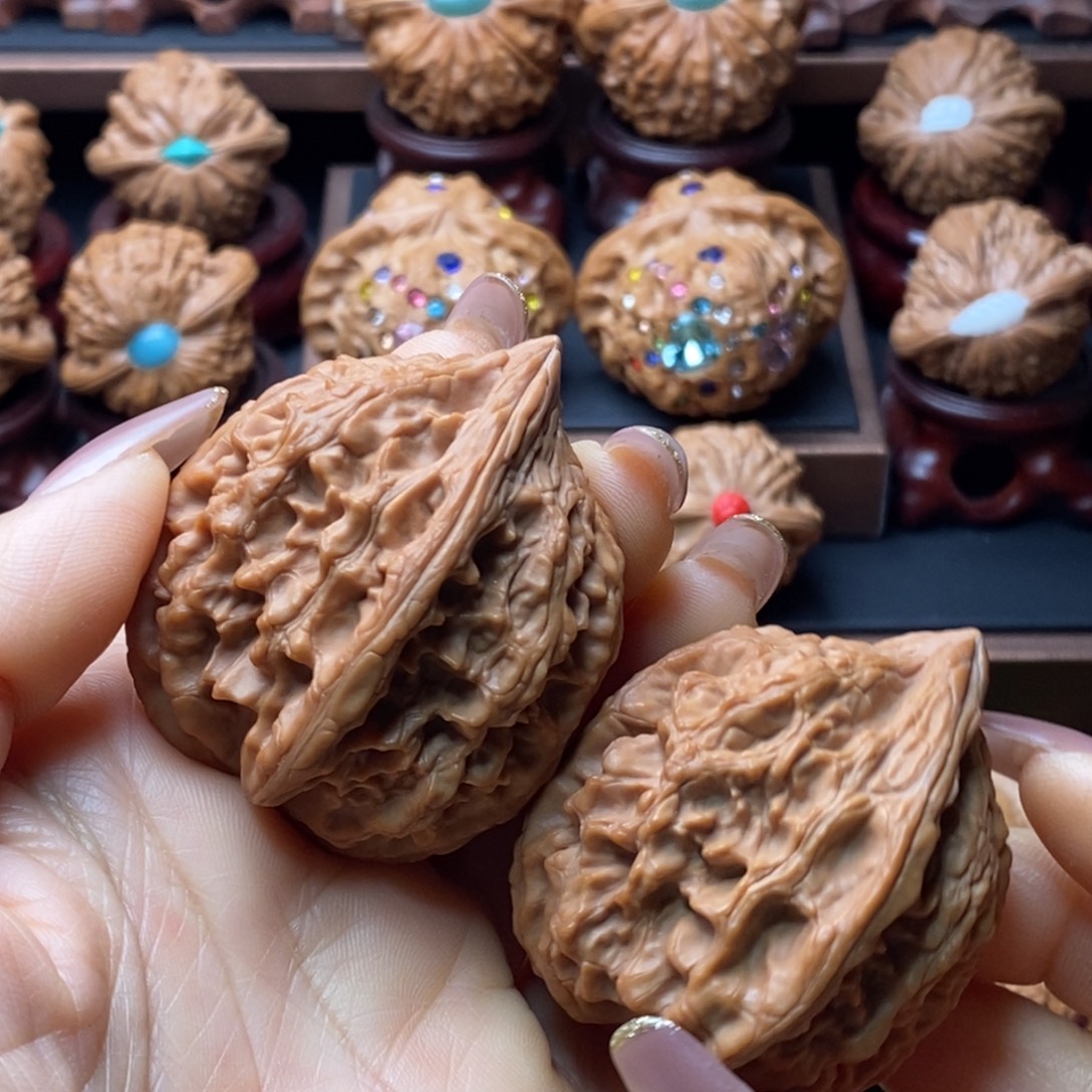 景***琰文玩核桃吊坠大沽石