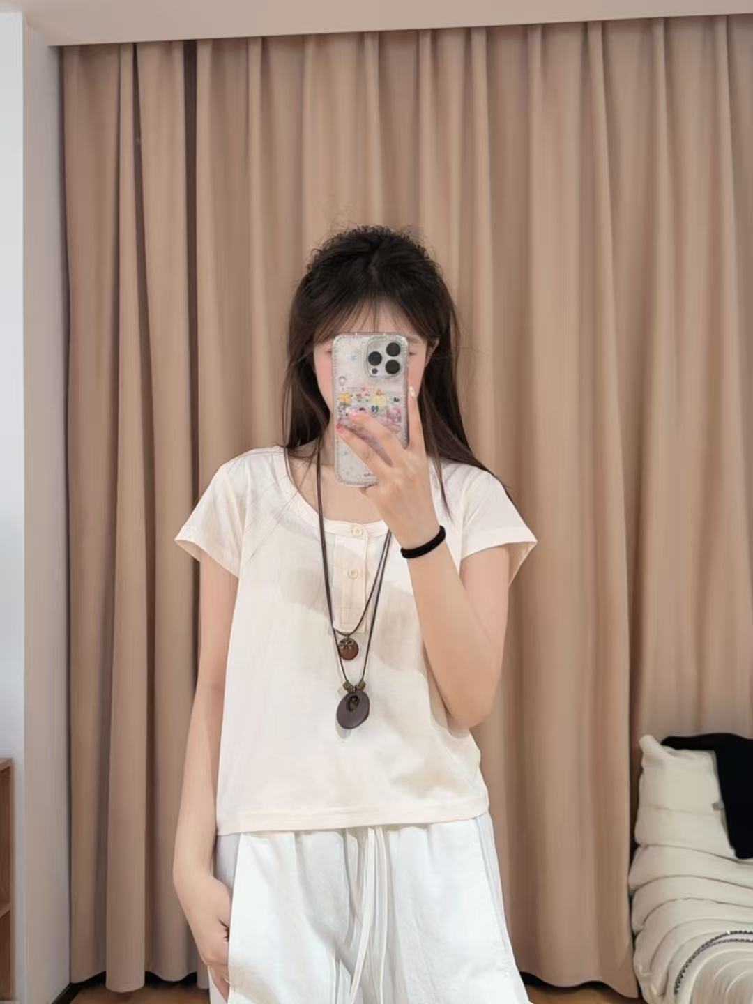84629余小鱼【夏日温柔】浅杏色两粒扣韩版休闲U领短袖百搭T恤女装