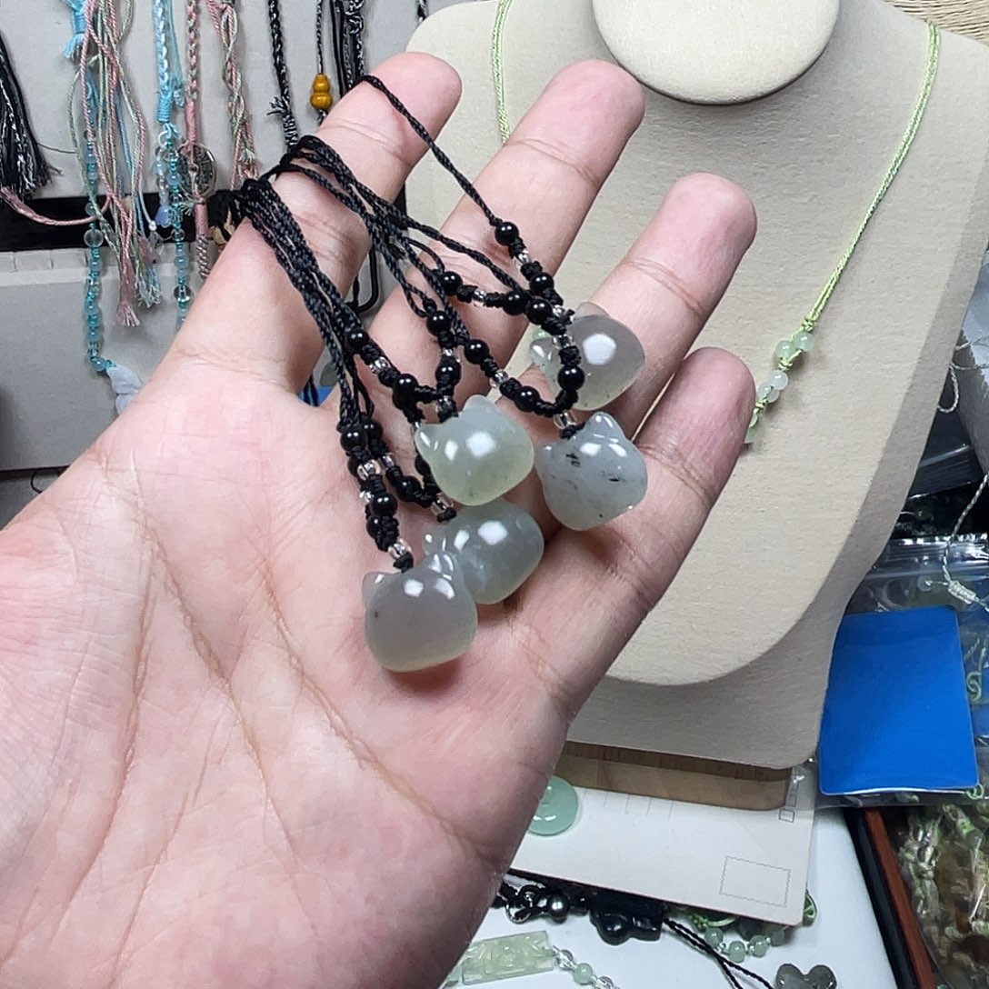 蛇纹石玉合金颈饰