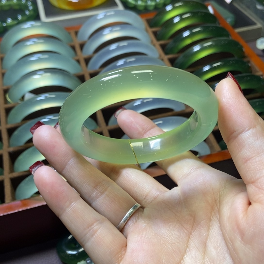 蛇纹石玉手镯54未镶嵌