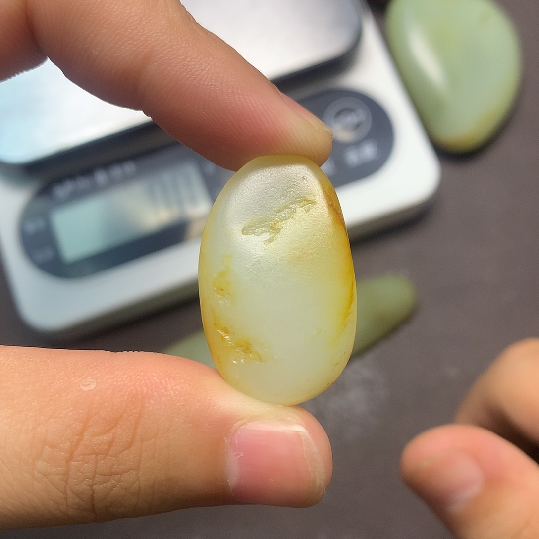 和田玉（糖玉）未镶嵌挂件