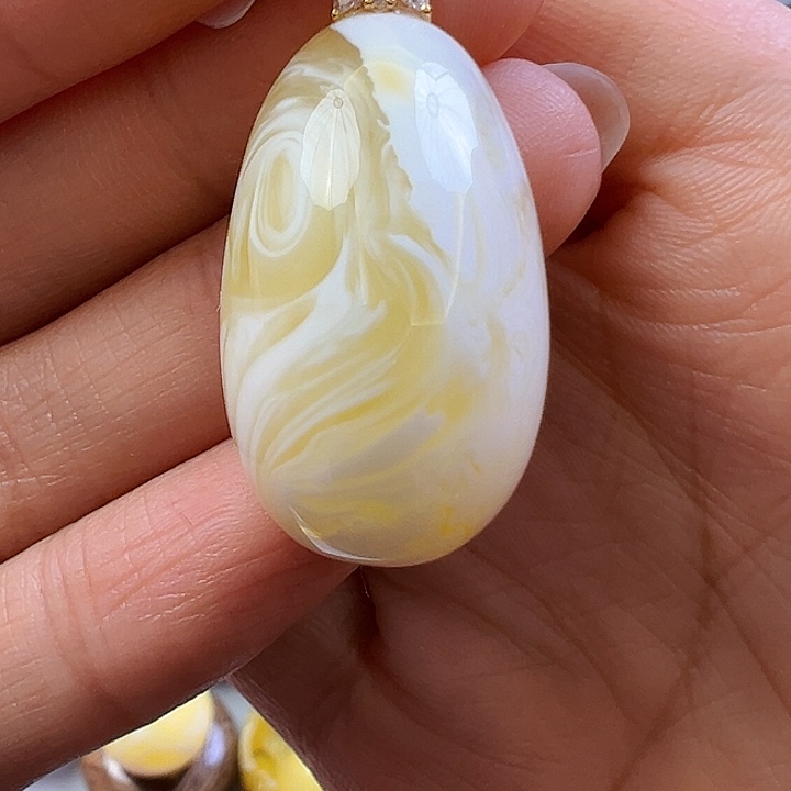 未镶嵌蜜蜡珠宝奇石