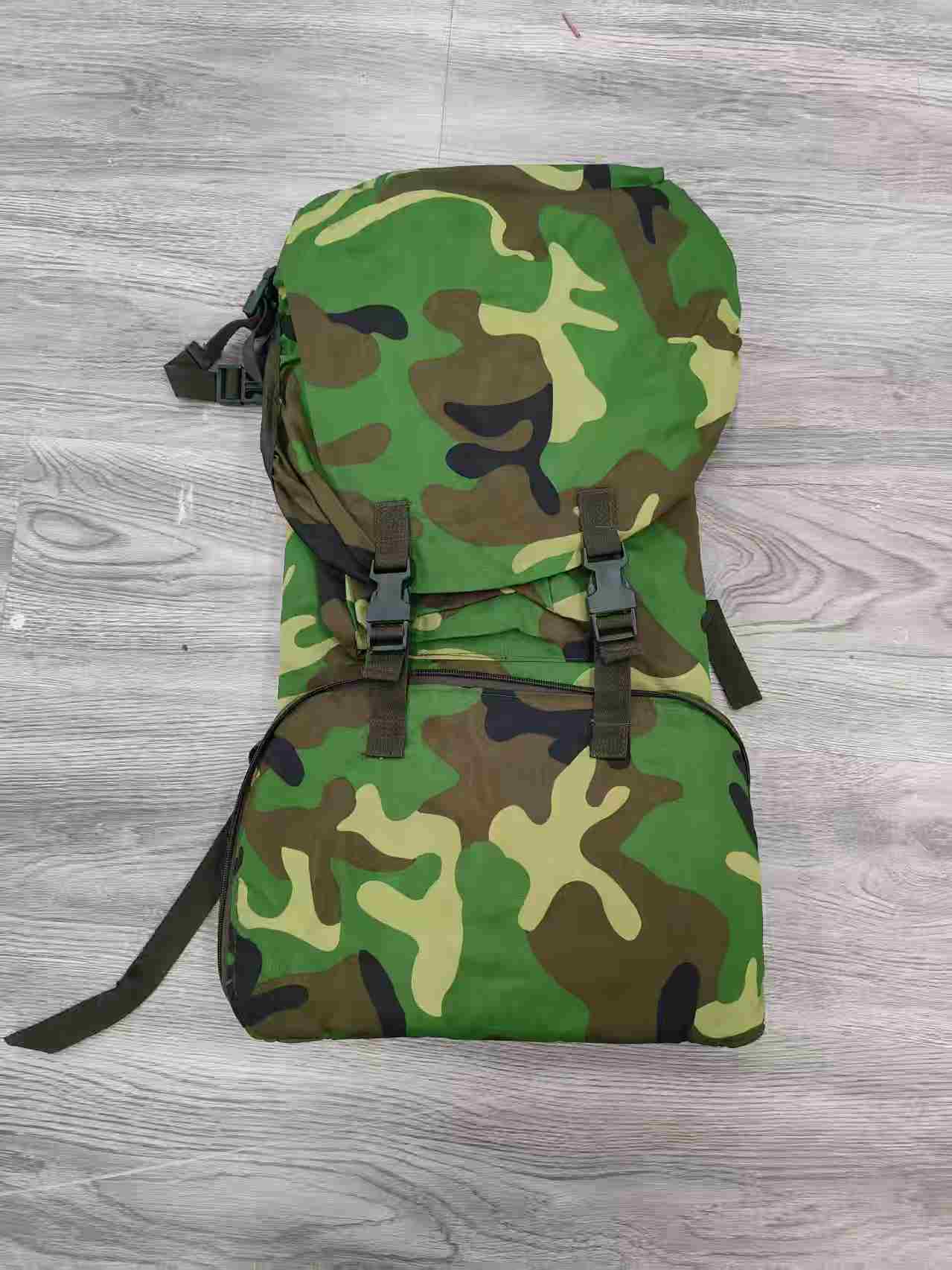 寒区绿花双肩钢架包