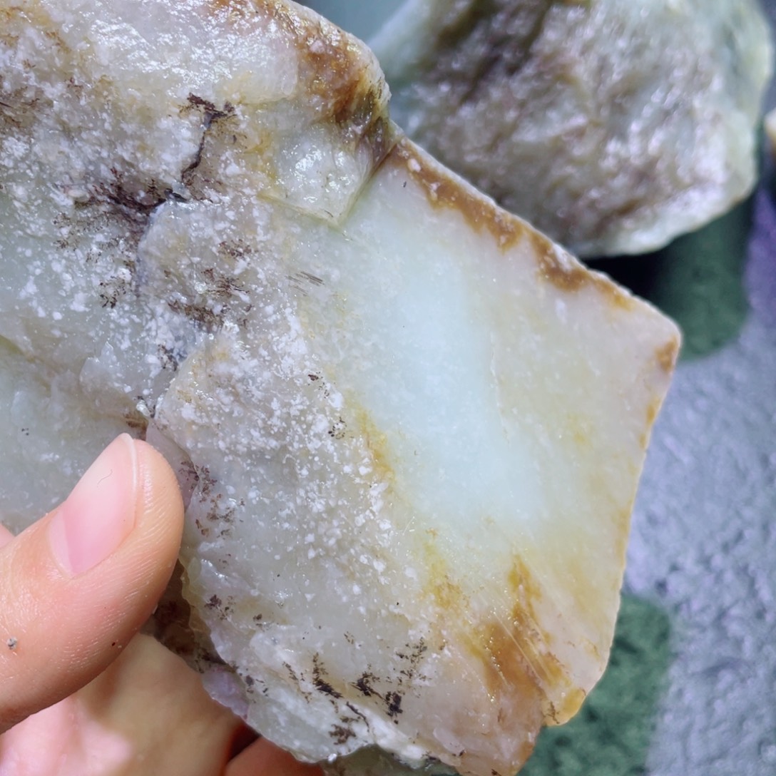 和田玉未镶嵌珠宝半成品