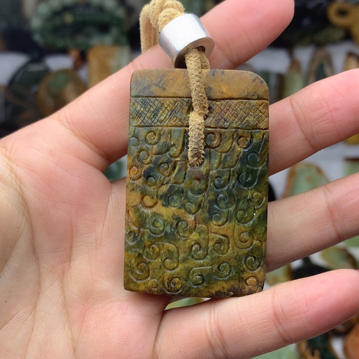 岫岩河磨玉（透闪石质玉）挂件未镶嵌