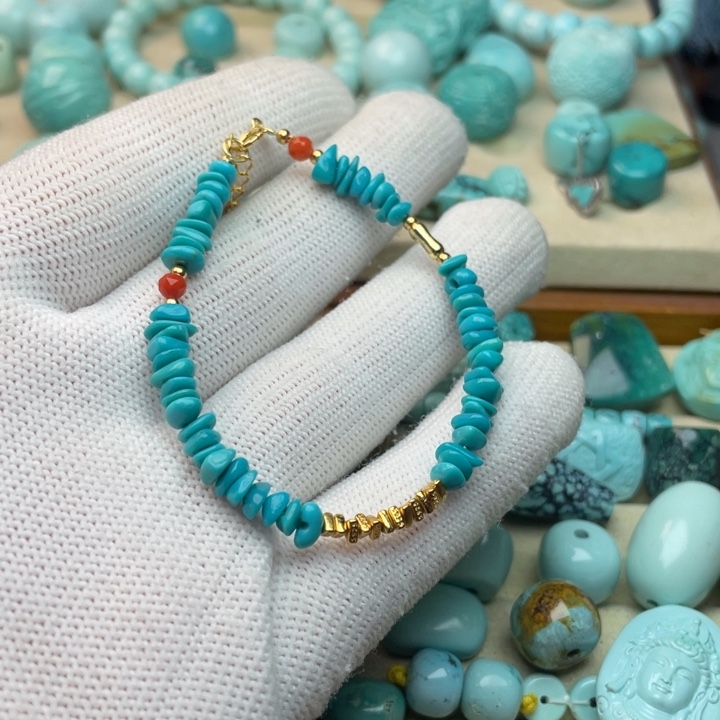 绿松石未镶嵌颈饰