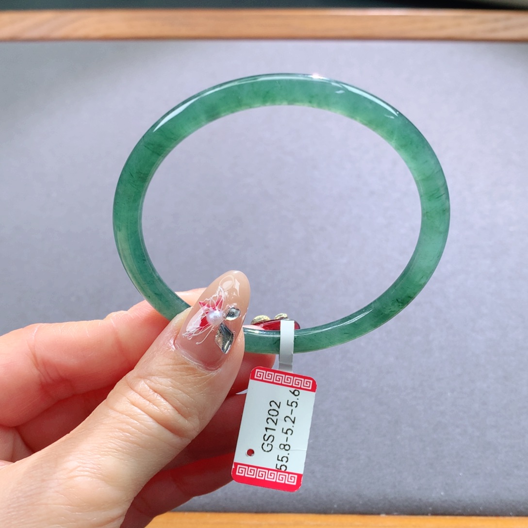 翡翠手镯未镶嵌天然翡翠手镯叮当镯