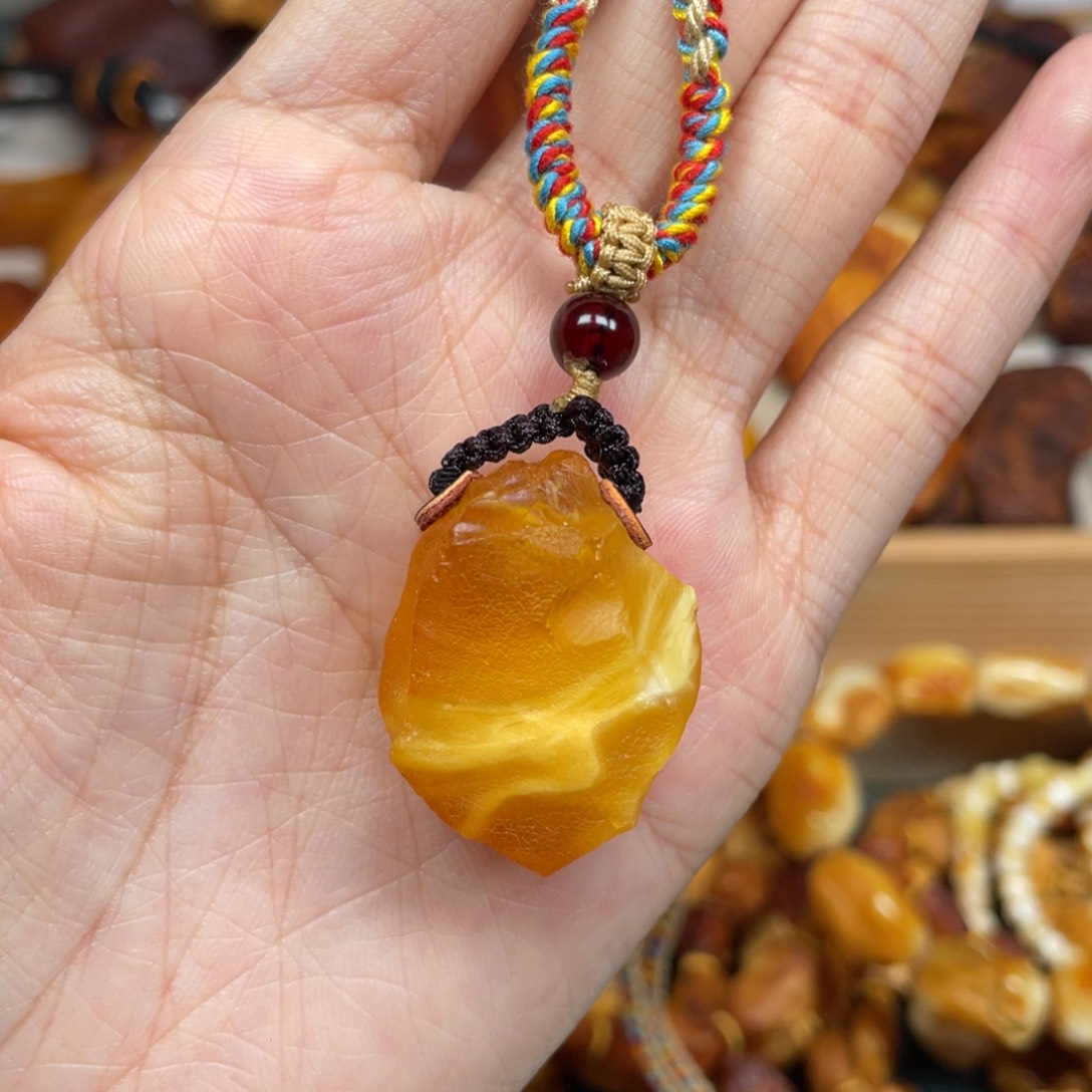 琥珀珠宝奇石未镶嵌