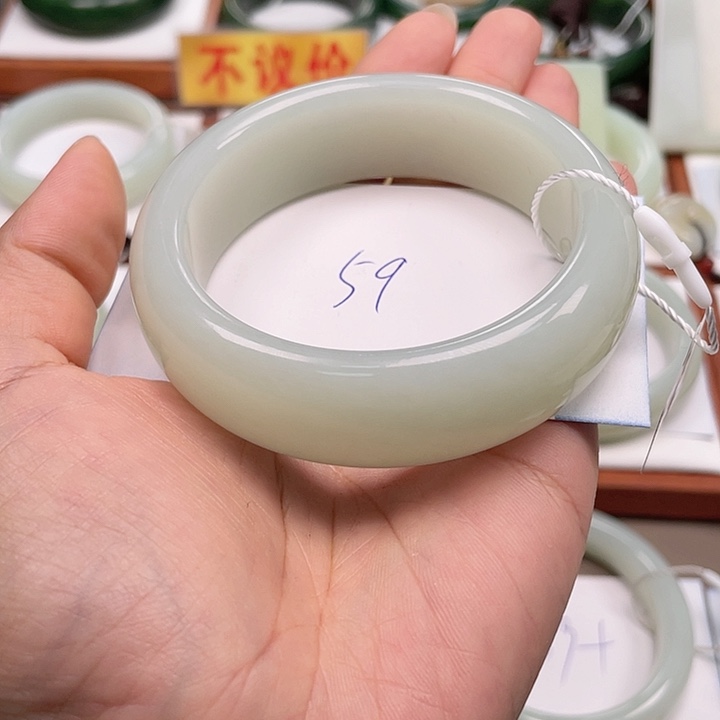 未镶嵌手镯和田玉A***n
