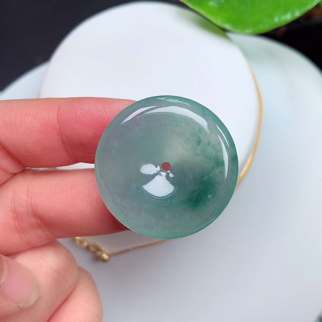 翡翠未镶嵌颈饰平安扣