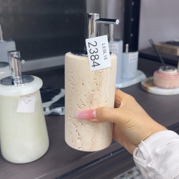 Yy2384。。。。。。。。。。福利