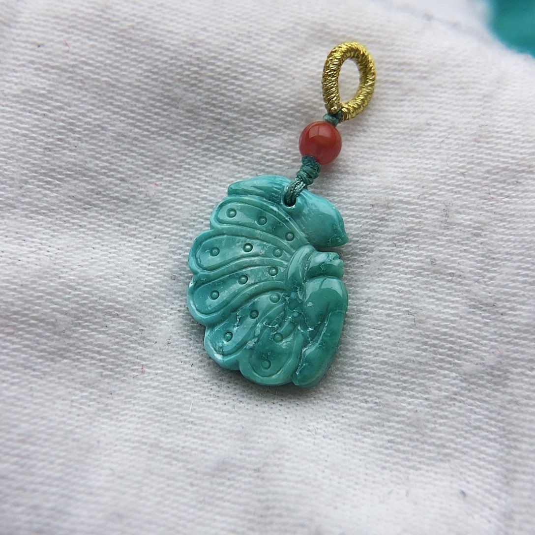 绿松石颈饰未镶嵌