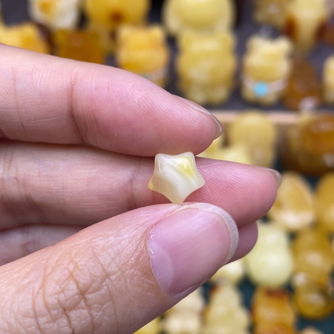 未镶嵌琥珀裸石蜜蜡