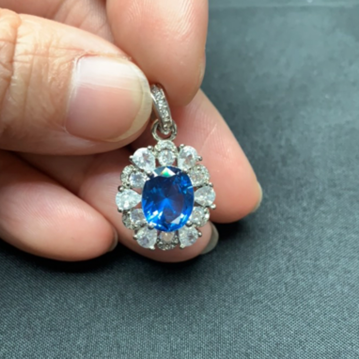 轻奢矢车菊蓝宝石吊坠102