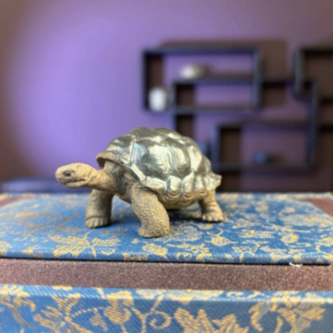 紫砂青灰段泥《亚达》