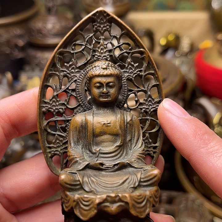 精美铜器批发档口