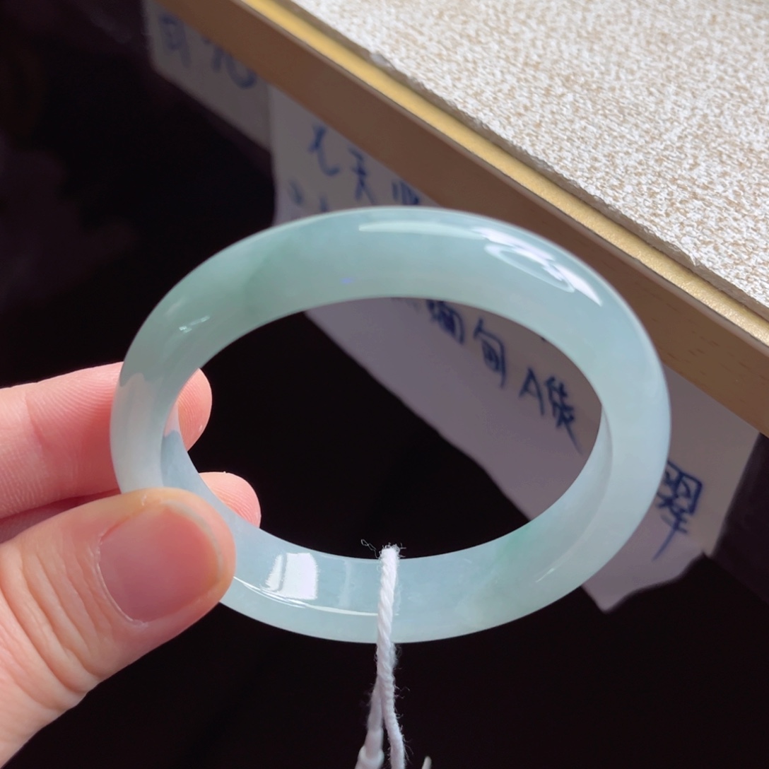 翡翠未镶嵌手镯手镯