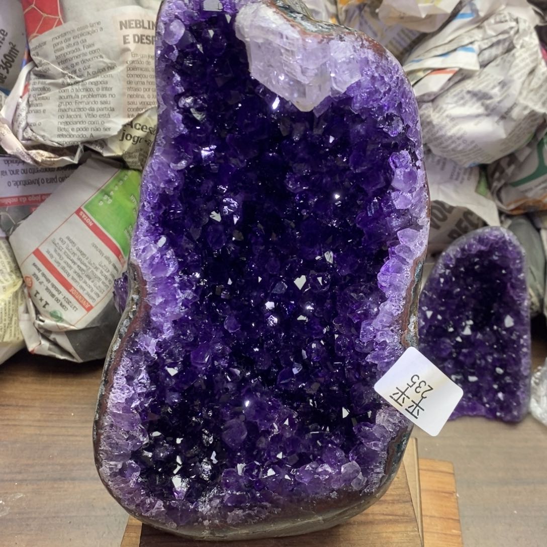 未镶嵌水晶大型摆件（非配饰）