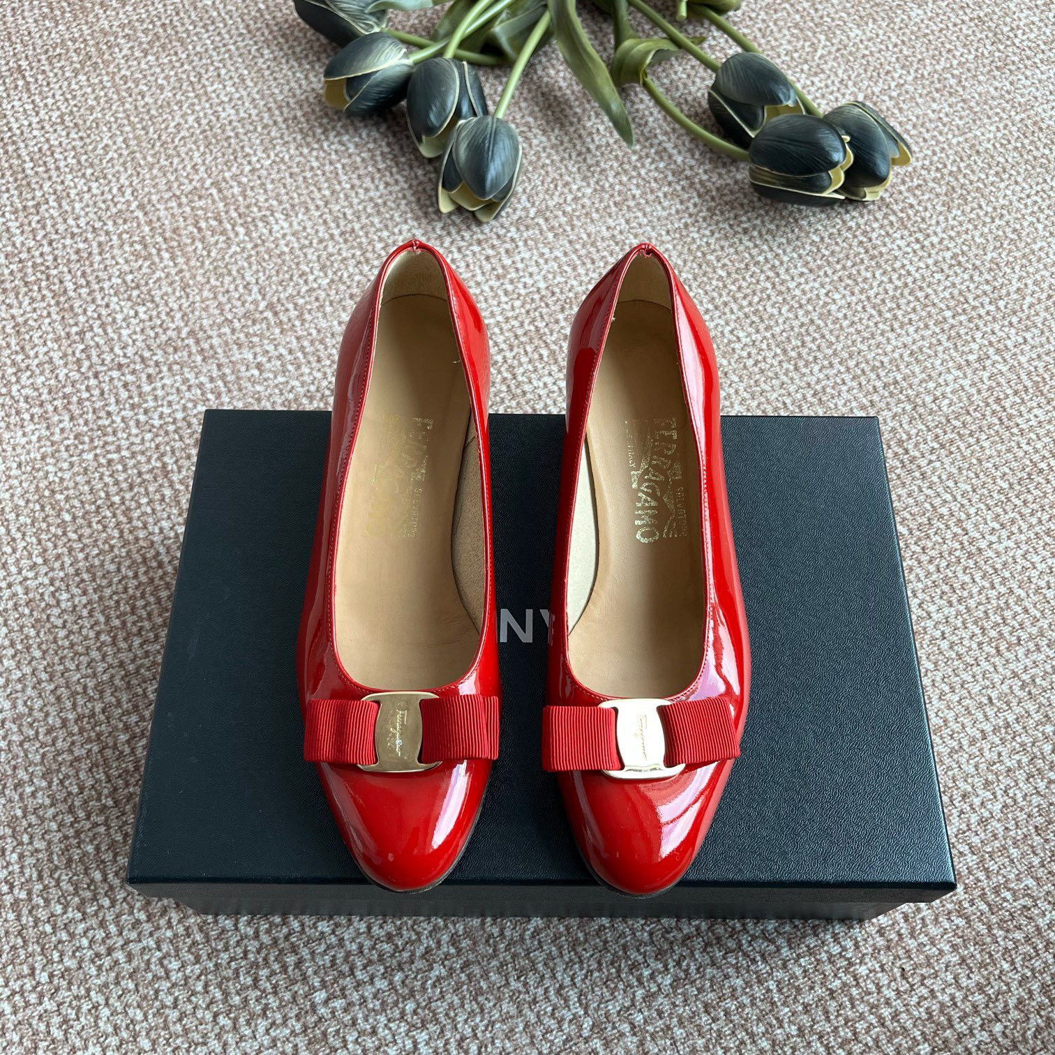 99新 FERRAGAMO/菲拉格慕 A9874 菲拉格慕 红色 平底鞋 98新 6码