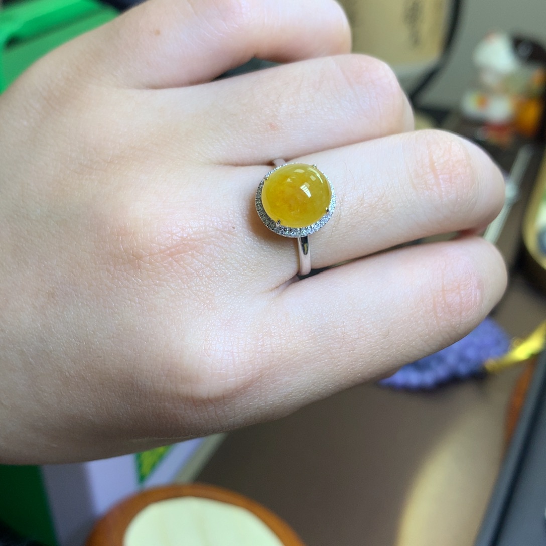 翡翠颈饰18K金镶嵌翡翠